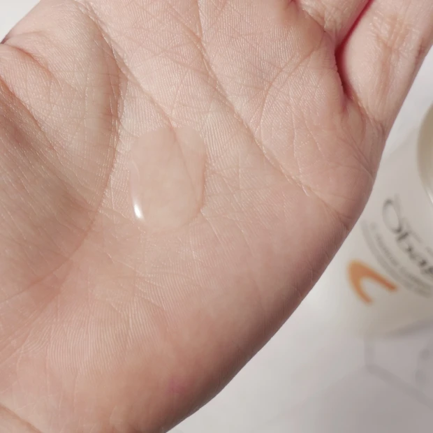 毛穴悩みに即効！オバジの新しい化粧水で乾燥肌でもビタミン補給｜オバジC リファインローション_4_1