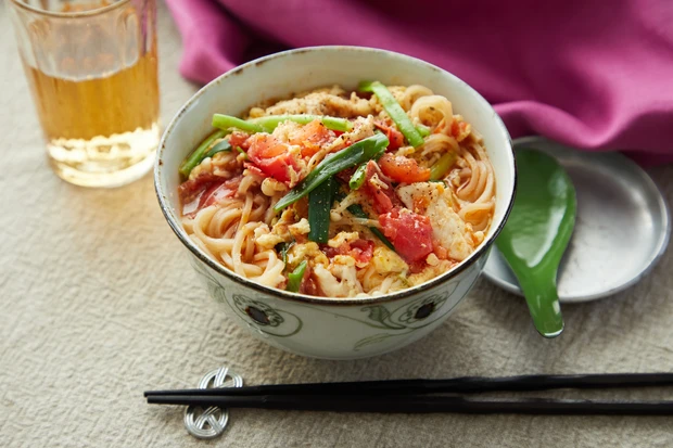 【スーパー麺の簡単レシピ】1.「トマトサンラータン麺」