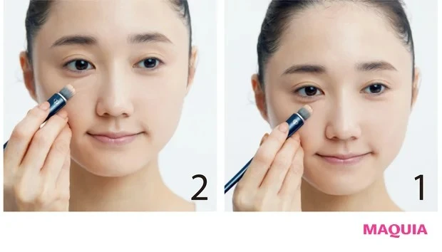 こんなときどうしたらいい? 肌作りのお悩みを解決!_Q 目の下のクマが消えません!_A 新作のポーラ B.Aのコンシーラーが優秀です_1 オレンジをブラシでクマにのせスポンジでタップ。2 ベージュをブラシで重ね塗りし、スポンジで叩き込む。