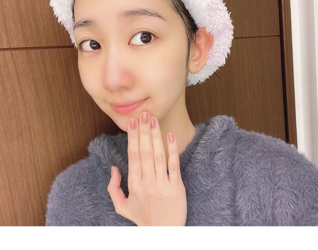 アゴのニキビにはVC美容液を念入りに