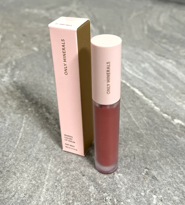 オンリーミネラル　ミネラルカラーズ　リップセラム　01 リップ　チーク