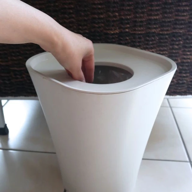 コスメ断捨離に役立つ、逆の発想。「コスメの情報がありすぎて何を買ったらいいかわからない方へ」