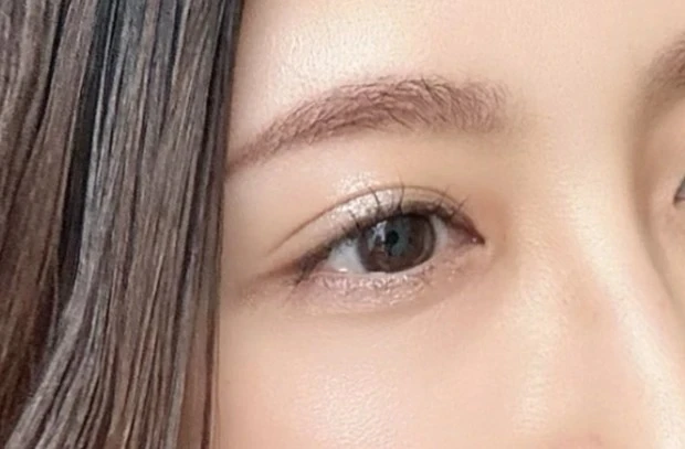 【2025年最新】人気ラメアイシャドウ15選｜使い方や・キラキラメイクのやり方も紹介！_32_2