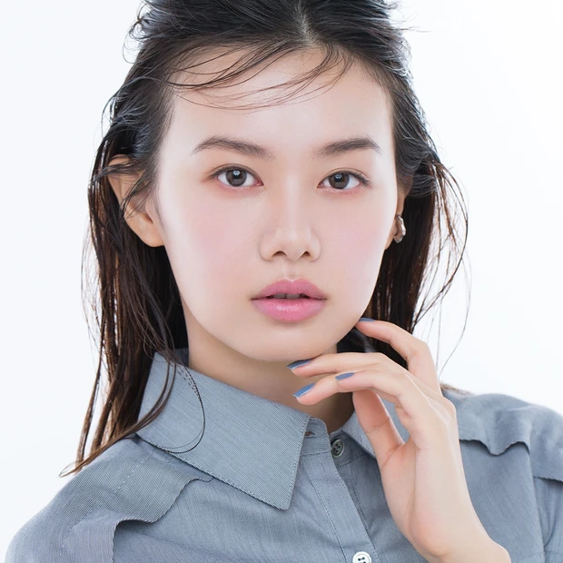 肌色じゃない下地ってどう使う？