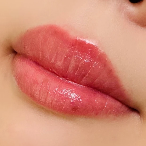 私のおすすめコスメ！ゆきりんこと柏木由紀さんプロデュース【upink／ユーピンク】からシャインオンステージアイパレット・アディクトメロウリップの新色が登場！既存色との比較や動画で分かりやすく解説します。_16_2