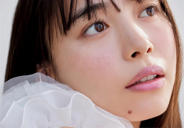 ピンクでなりたい印象に! 大人の最新ピンクメイク5選_2.「透け感ピンク」を使った儚げなピンクメイク_2