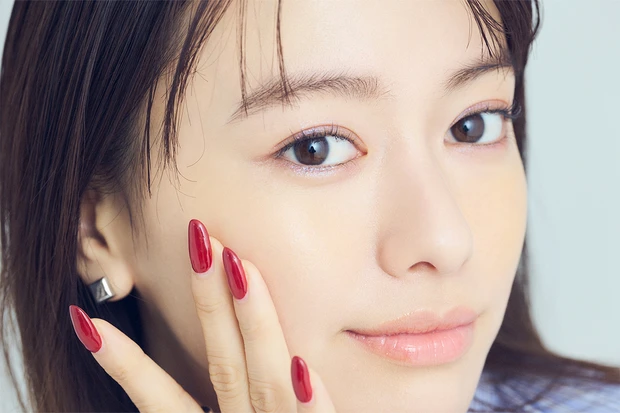 山本舞香のBeauty Script 2024年出会い運を上げる開運メイク HOWTO①