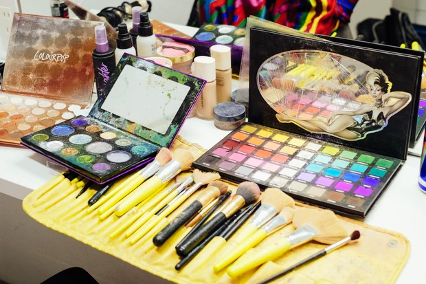 ラガンジャ・エストラージャ　愛用コスメ　MAQUIA ONLINE取材