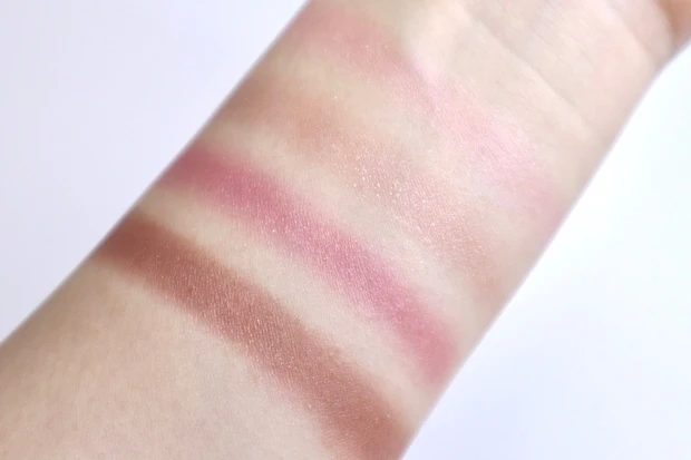 ジルスチュアート  ブルームクチュールアイズ 09　スウォッチ