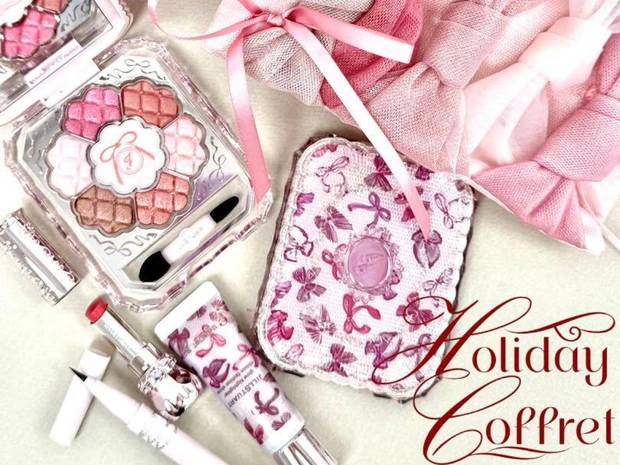 ジルスチュアートの10月発売コフレをスウォッチ！ リボンがテーマのホリデーコレクション【クリスマスコフレ2025】