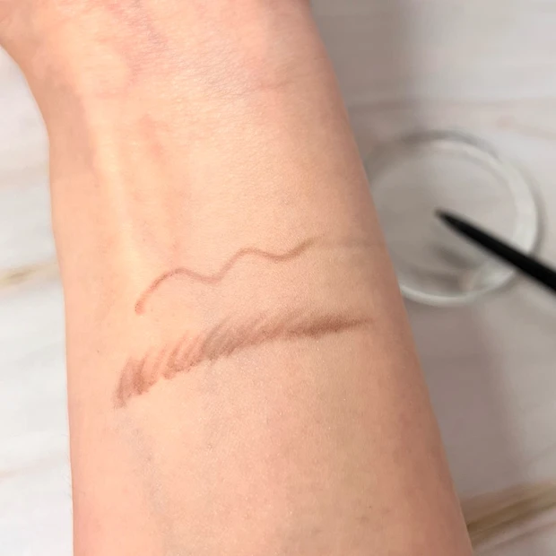 UR GLAM（ユーアーグラム） 『スリム スケッチ アイブロウペンシル N　04　バーガンディブラウン