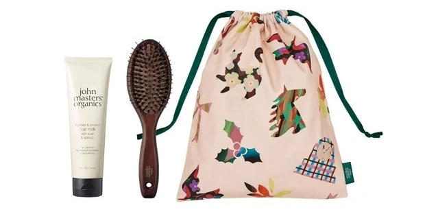 ジョンマスターオーガニックの限定ポーチ付きクリスマスコフレ styling coffret〈milk〉 