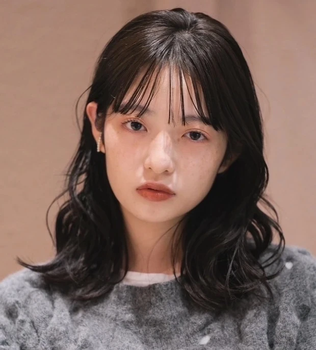 5トーンの髪色 ラベンダーグレージュ