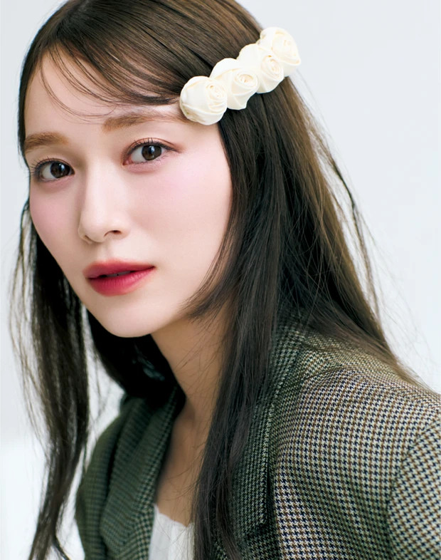 櫻坂46 守屋麗奈 秋メイク 2025 パープルアイ×マットリップで大人可愛い秋顔に