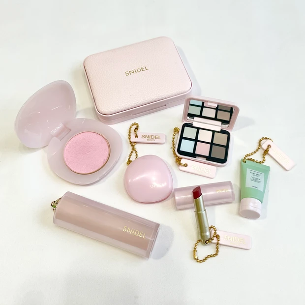 スナイデルビューティー　コスメガチャ　レビュー　どこにある