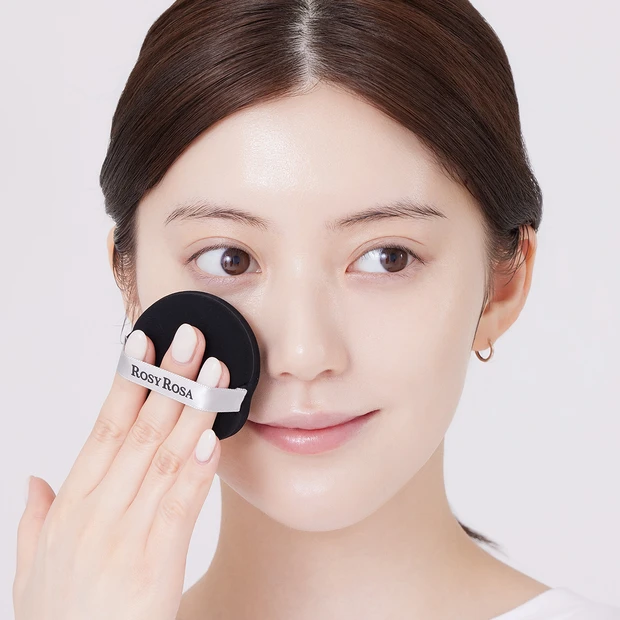 マキア　クリームファンデーション　塗り方　ロージーローザ　マルチファンデパフ