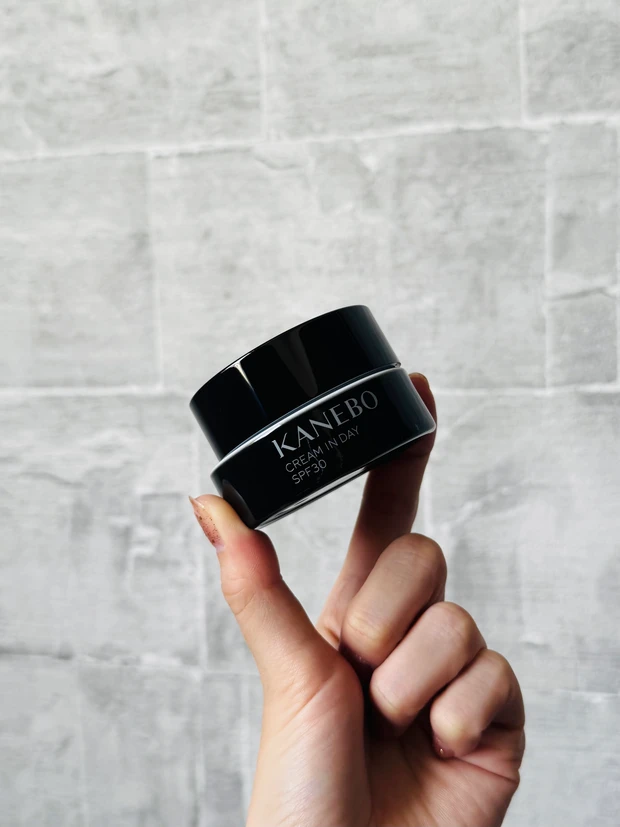 KANEBOのクリーム イン デイ Ⅱ
