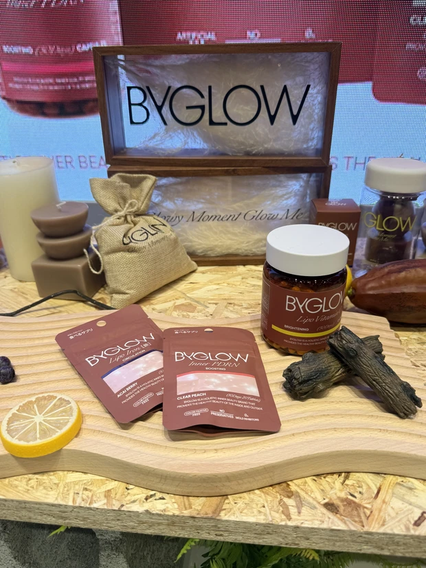 By GLOW　ポップアップ　商品撮影
