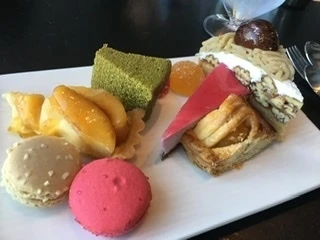 【自己紹介】9年目！アイメイクとSWEETS好きな青野です。_3_2