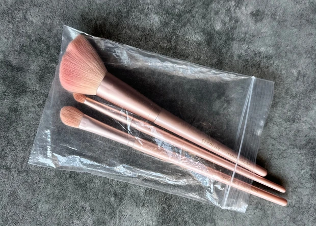 【ポーチの中身】旅好きピラティスインストラクターが選ぶ!フルメイク・メイク直しもお任せ!厳選アイテムを公開_6_2