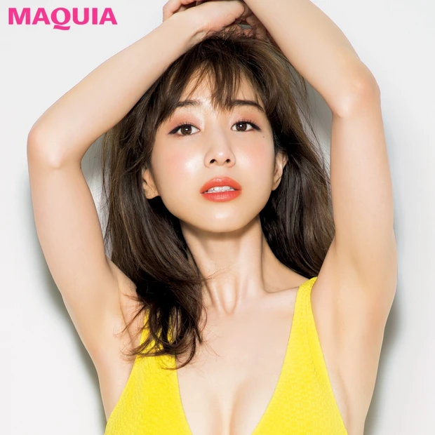 最新号の表紙は田中みな実さん! ヘルシービューティな艶肌メイクをチェック