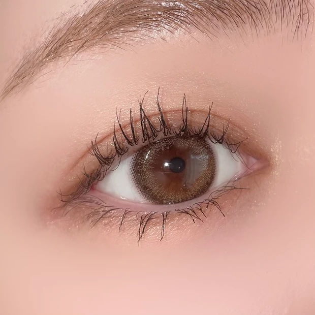 THREE スターゲージングアイシャドウクアッド 02 ANDROID DREAMS