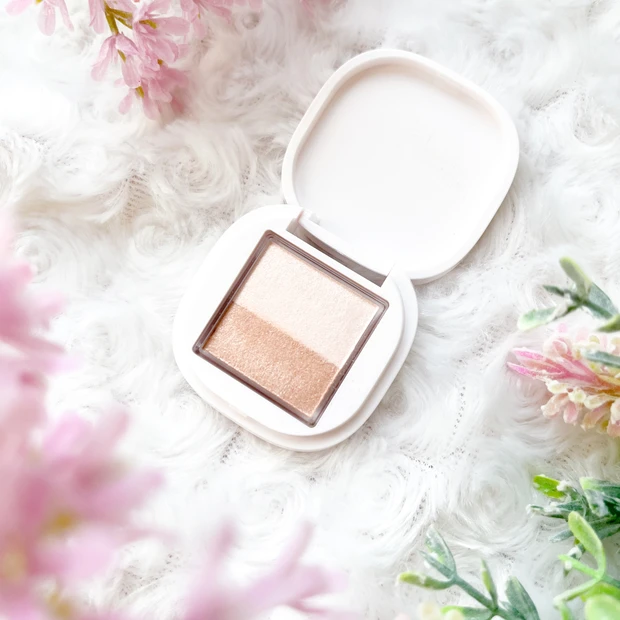 忙しい新生活のお助けアイシャドウ！指スワイプで可愛いをつくる