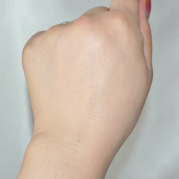 チャコット プレストパウダー 粉質 コンプレクションクリエイター 002 NARS リフ粉