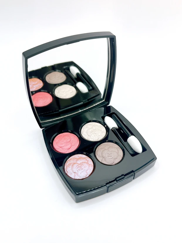 シャネル レ キャトル オンブル 387 ユートピア