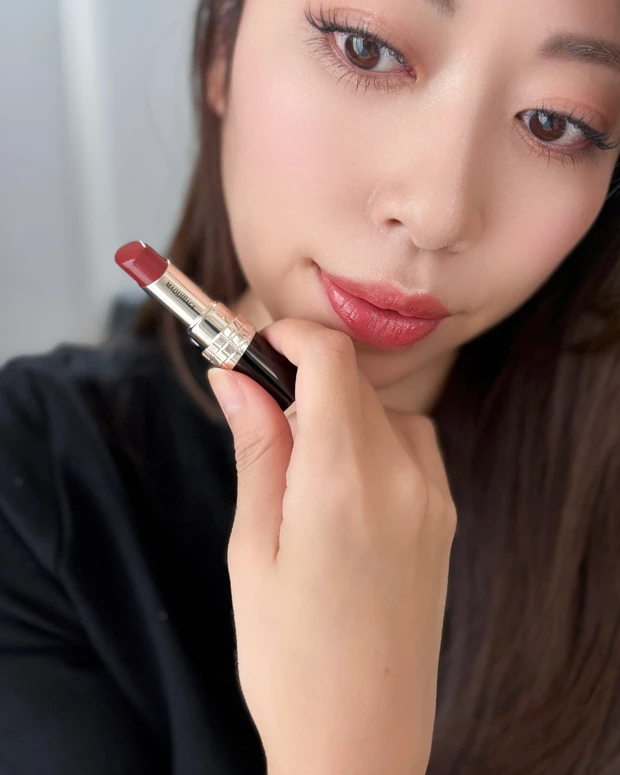 【夏の推しリップ】イエベ・ブルベ問わず似合うニュートラルな赤リップはコレ！〈マキアージュ〉_1