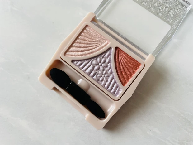 新色コスメスウォッチ!【CANMAKE(キャンメイク)】のジューシーピュアアイズの新色をレビュー♪イエベが使えるパープルとブルベが使えるオレンジって?_2_2