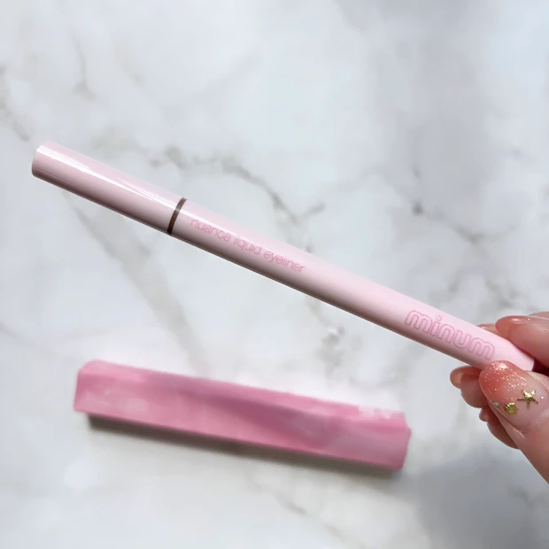 ミニュム　アイライナー　取扱店