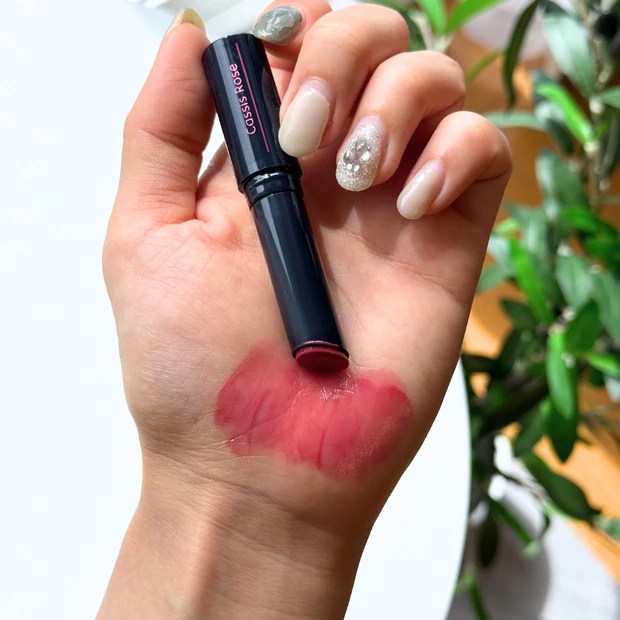 ニベア リッチケア&カラーリップ 色持続タイプ カシスローズ スウォッチ