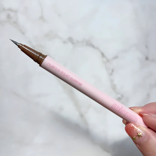 ミニュム アイライナー どこに売ってる