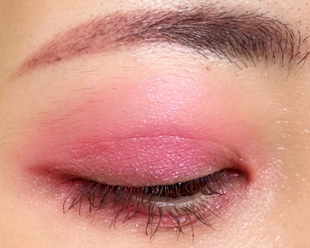 mude　ミュード   フレッシュ ストロベリー エディション　フィルライヴリーアイシャドウパレット　韓国コスメ