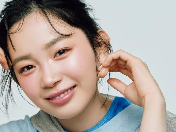 【宮﨑 優さん】最新多幸感メイクを実践！ピンク＆コーラルをレイヤード