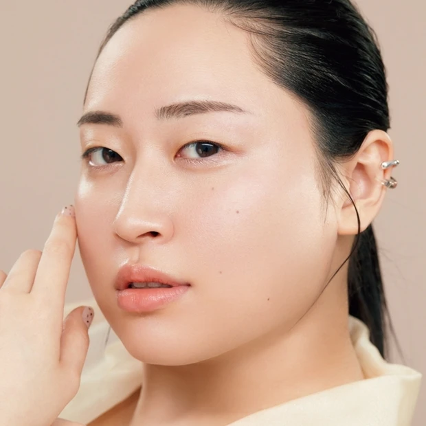 丸山礼さんのこだわりスキンケアに迫る♡ あのツヤツヤ“卵肌”の秘密とは……