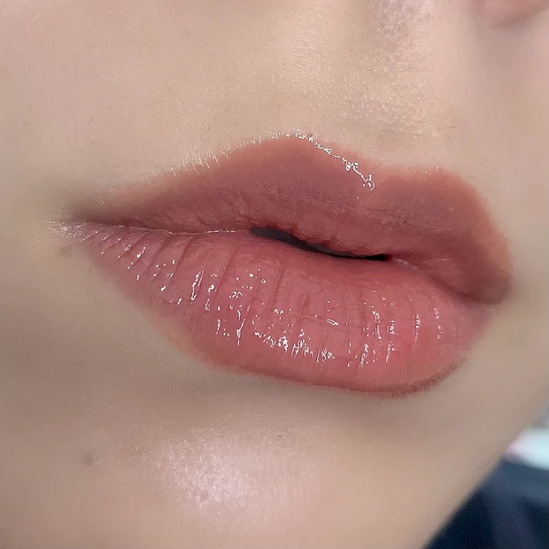 Laka ラカ ボンディンググロウリップスティック 202ボーイ