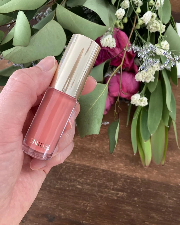 【2023夏コスメ】snidel beauty話題の夏コスメで作る、大人の抜け感キラツヤメイク♪スウォッチやメイクHow Toも！_4_1