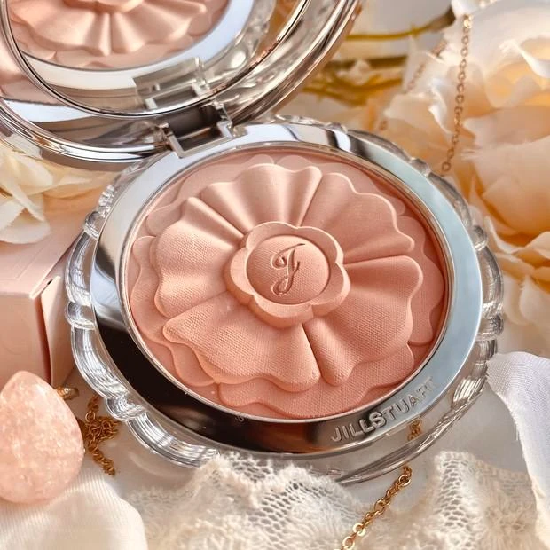 ジルスチュアート アイシャドウ