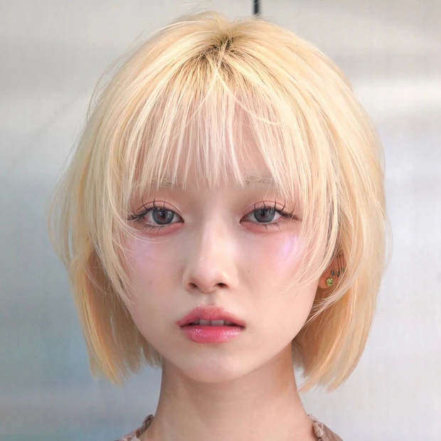 【レイヤーボブ】面長カバーも叶う！ ブリーチデビューにもおすすめのハイトーンボブ