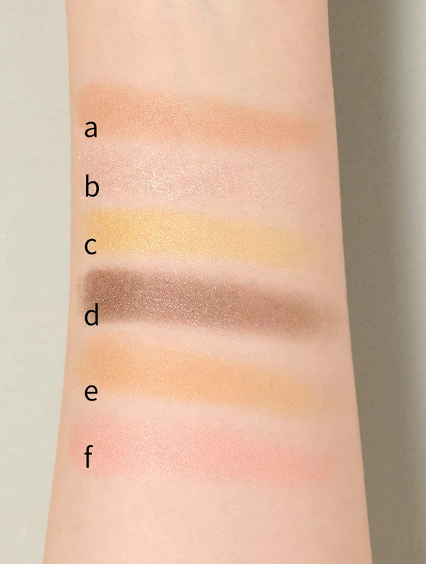 クリスマスコフレ 2025　RMK ブリーズ ブリス エスケープ アイズ＆ブラッシュ パレット　スウォッチ