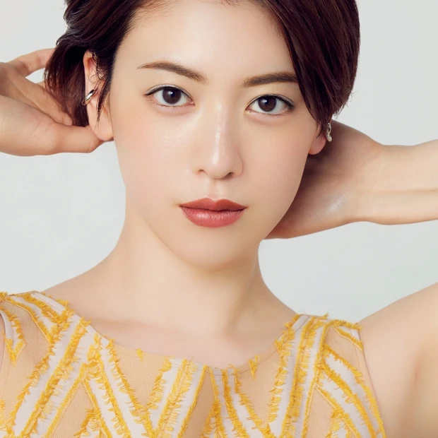  河北メイクでなりたい私に！ 三吉彩花さんの“自分活かし”メイクを大公開