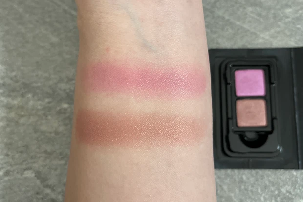 カネボウ　アイカラーデュオ　アイシャドウ　22 アイブロウ　新色　イエベ　ブルベ　口コミ