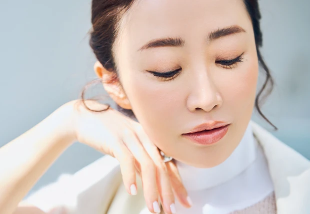 【神崎恵 リップ】YSL ラブシャイン リップスティック 201を使った「濃密透明感メイク」