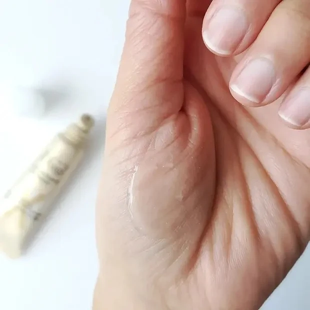 【田中みな実 オバジ リップ】リップエッセンス スウォッチ