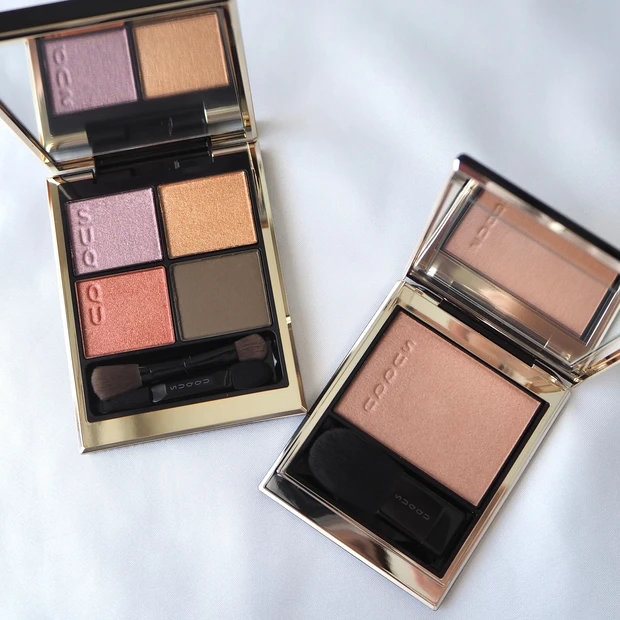 SUQQU(スック)シグニチャーカラーアイズ 09薫風-KAORIKAZE- メルティングパウダーブラッシュ 09可憐咲-KARENZAKI-