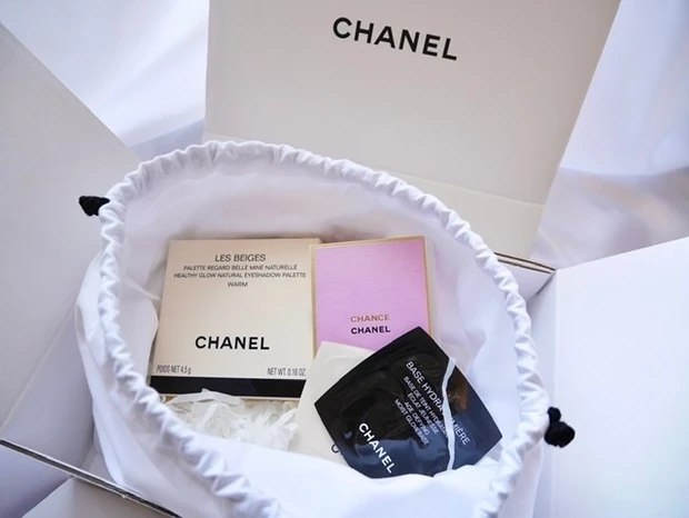 買わなきゃ損！】ネットでCHANELコスメを初購入！無料で巾着と選べる