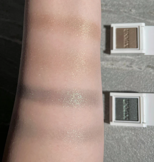 UNMIX　アンミックス　アイリッドニュアンス　新色　15 カーキ　16 グリーンベルベット スウォッチ　口コミ　アイシャドウ