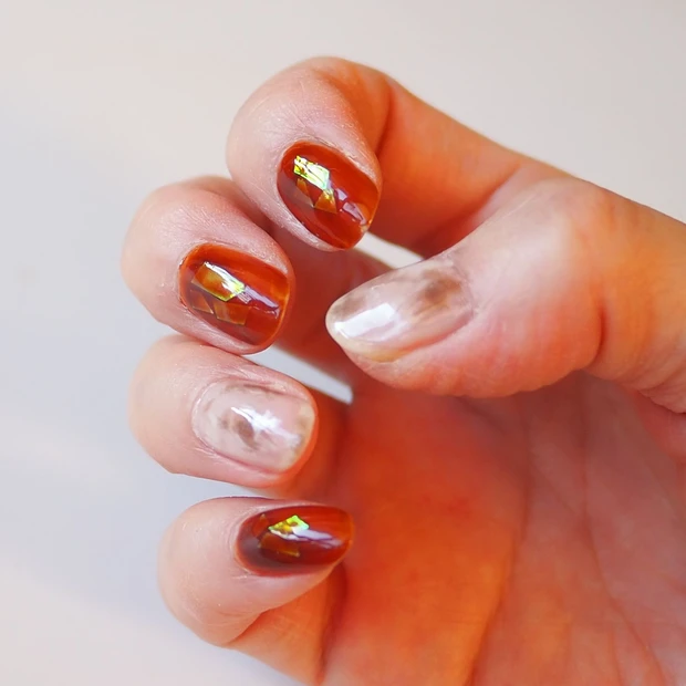 うるツヤブラウンが大人可愛い！秋冬におすすめクリアネイル_6_2